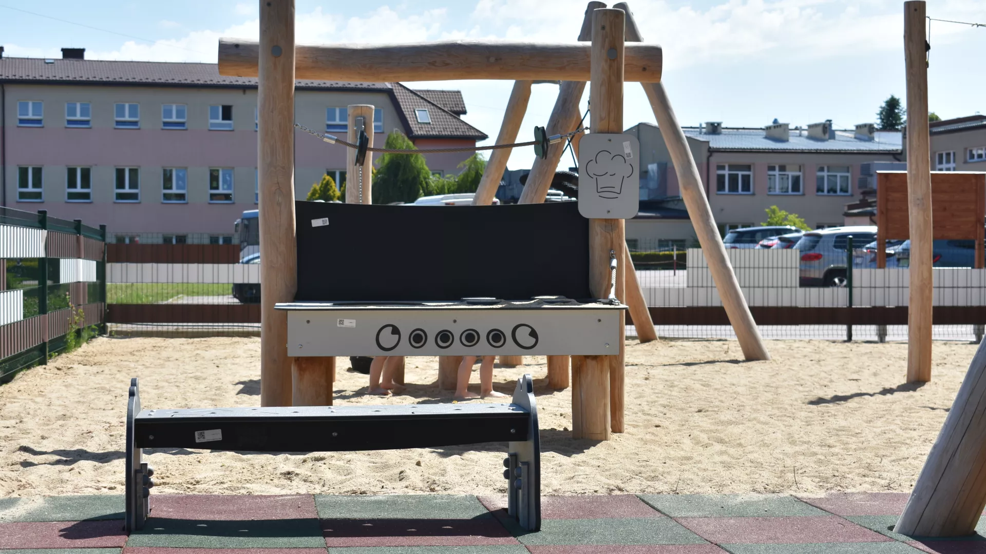 Plac zabaw dla maluchów już działa!