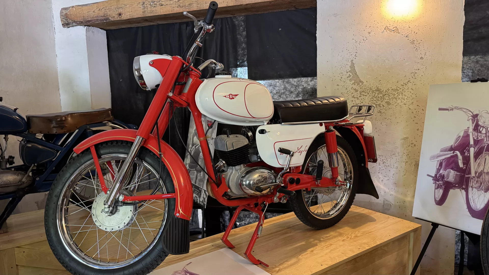 Gala motoryzacji w Lipiu - wystawione pojazdy i publiczność