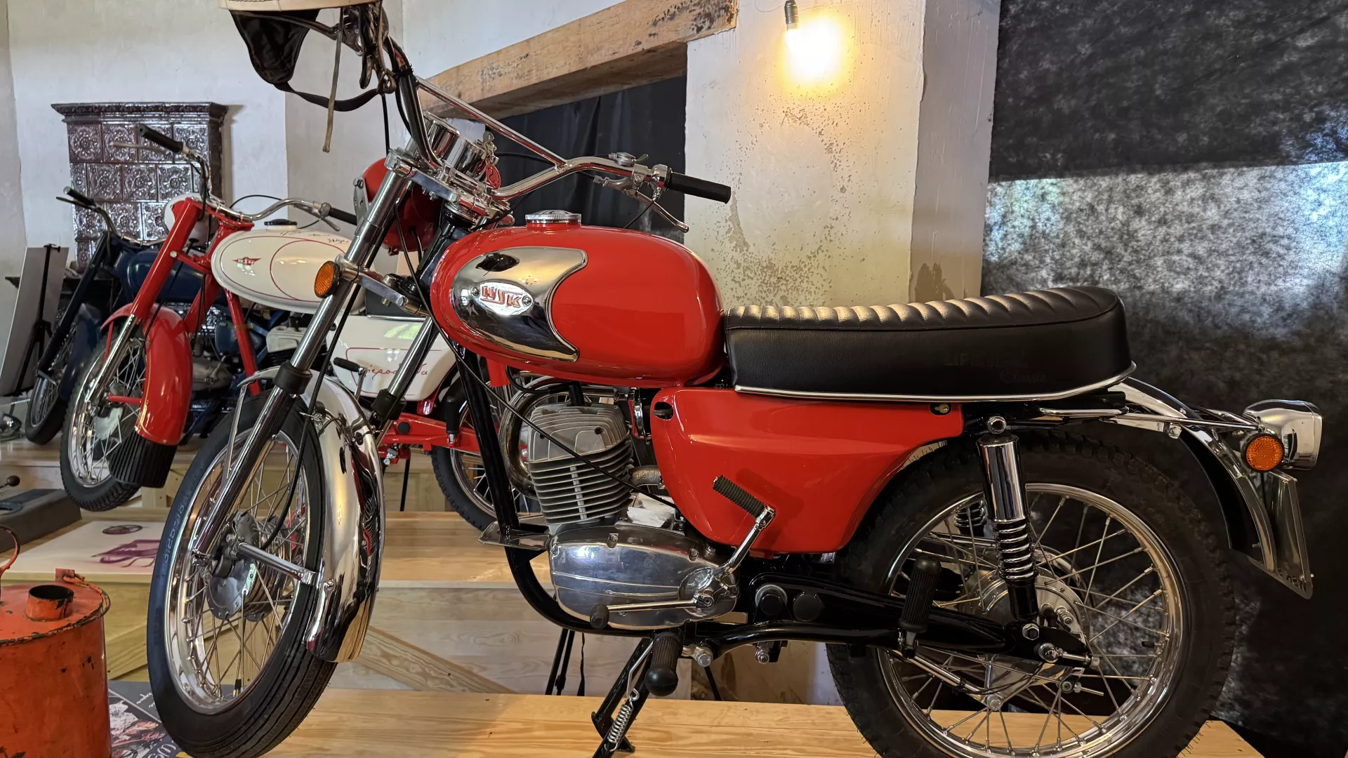Gala motoryzacji w Lipiu - wystawione pojazdy i publiczność