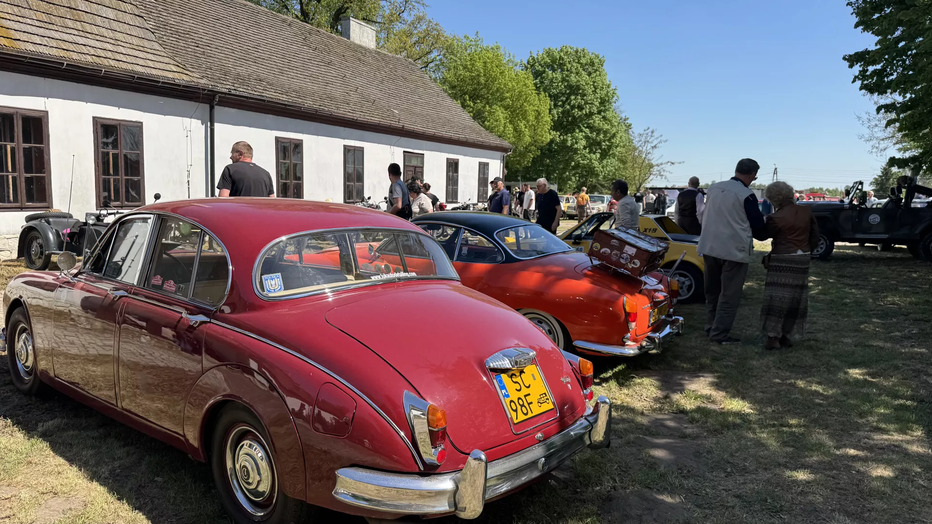 Gala motoryzacji w Lipiu - wystawione pojazdy i publiczność
