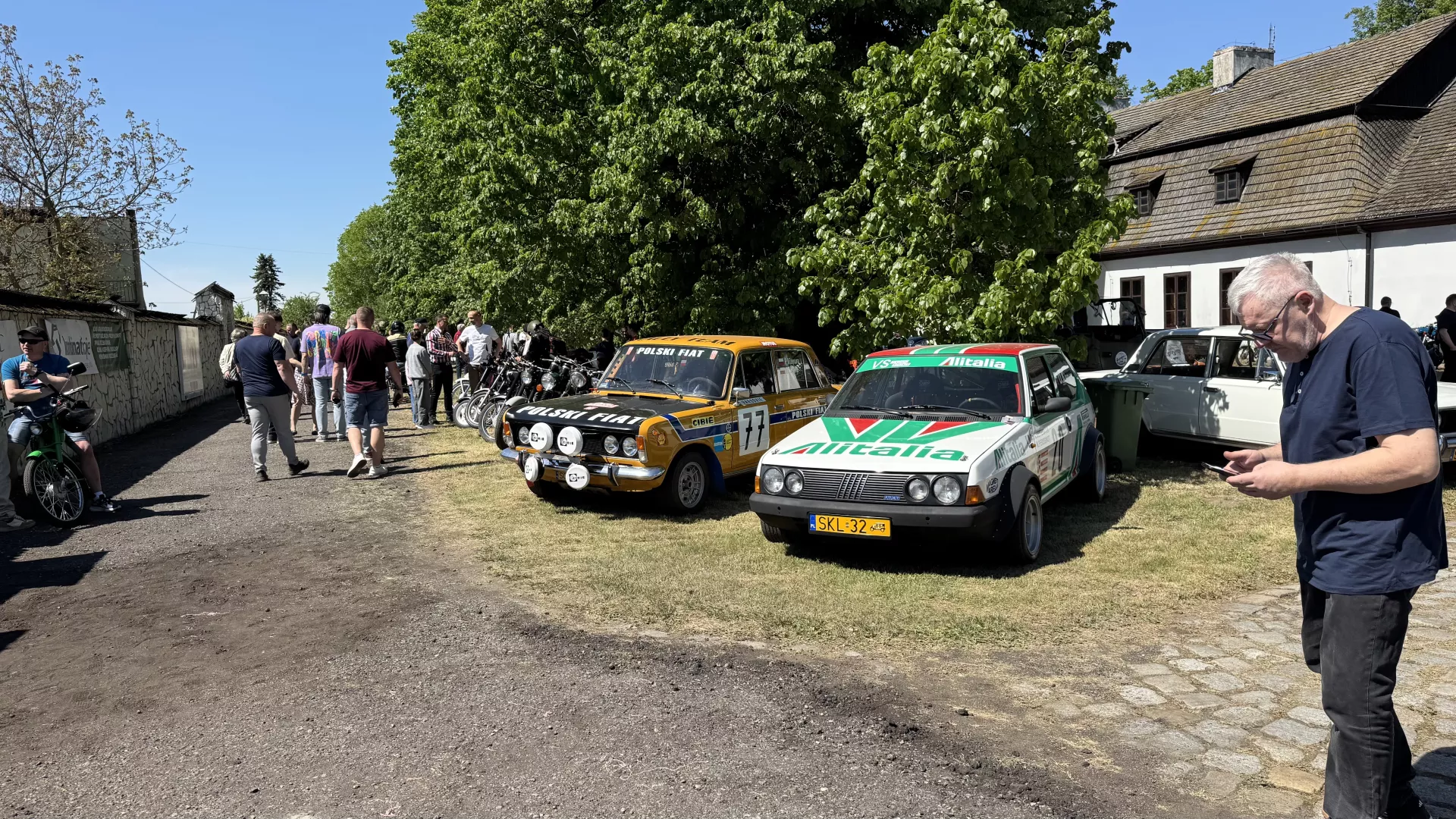 Gala motoryzacji w Lipiu - wystawione pojazdy i publiczność