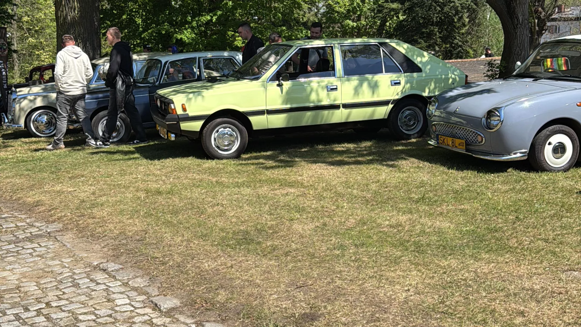 Gala motoryzacji w Lipiu - wystawione pojazdy i publiczność